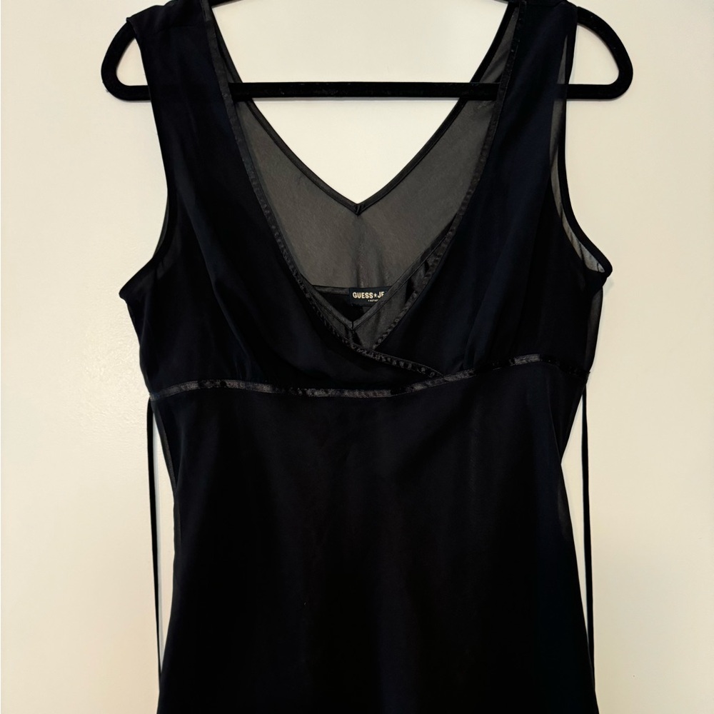 Guess Jeans sheer lined top size XL runs smaller, excellent condition